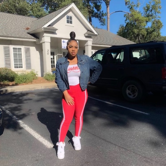 Matching Set - Picture 2 of 3